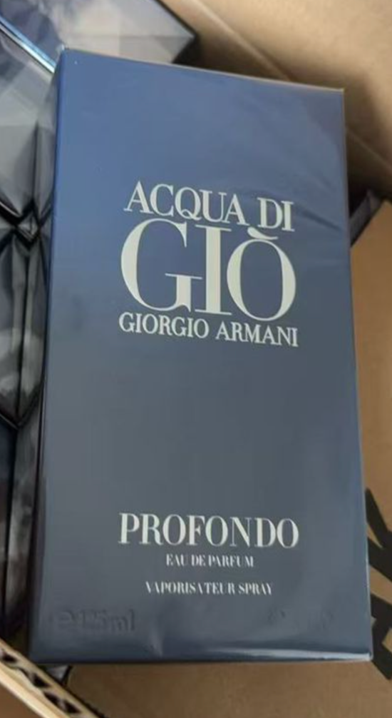 Giorgio Armani Acqua di Giò Profondo Eau de Parfum – Men’s Luxury Fragrance | Vaporisateur Spray